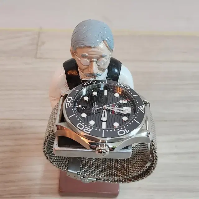 오메가 씨마스터 다이버 300 신형 검판블랙 42mm