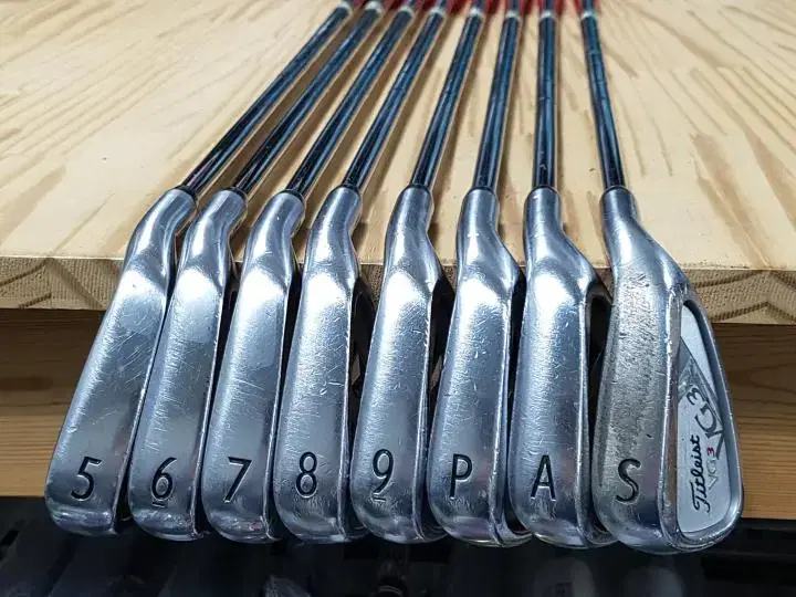 Titleist NEW VG3 FORGED IRONSET 5-S8I DG S20