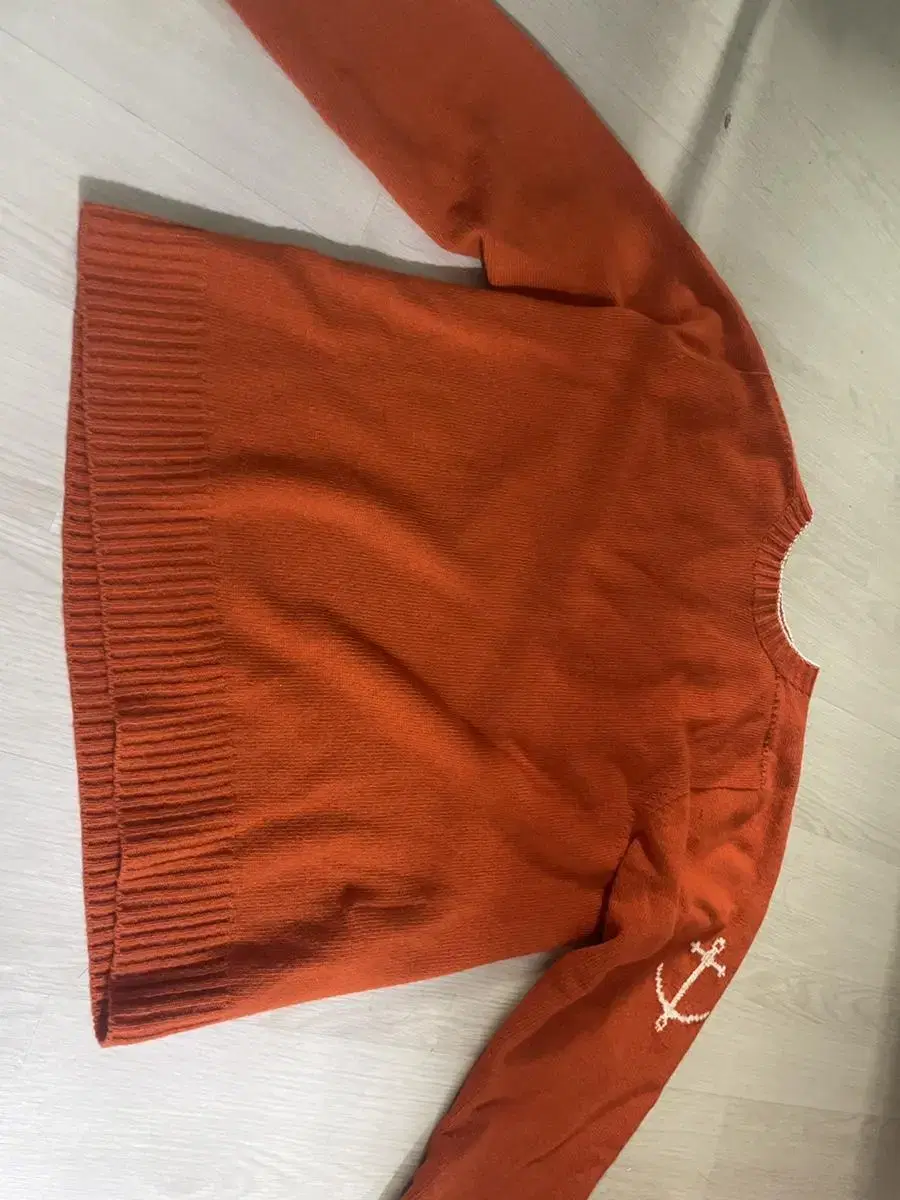 GuernseyUlns Holmgarnment Merino wool sweater in orangeSize M