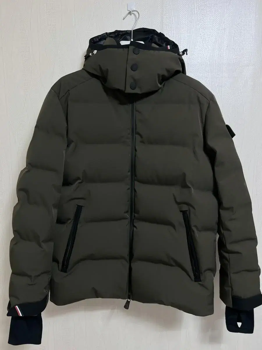 Moncler Monzetech 1 Size Khaki