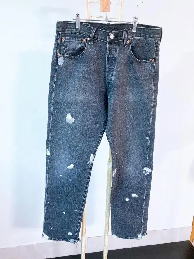 (Genuine) Levi's 501 Painted Charcoal Denim Pants(Men's 31)