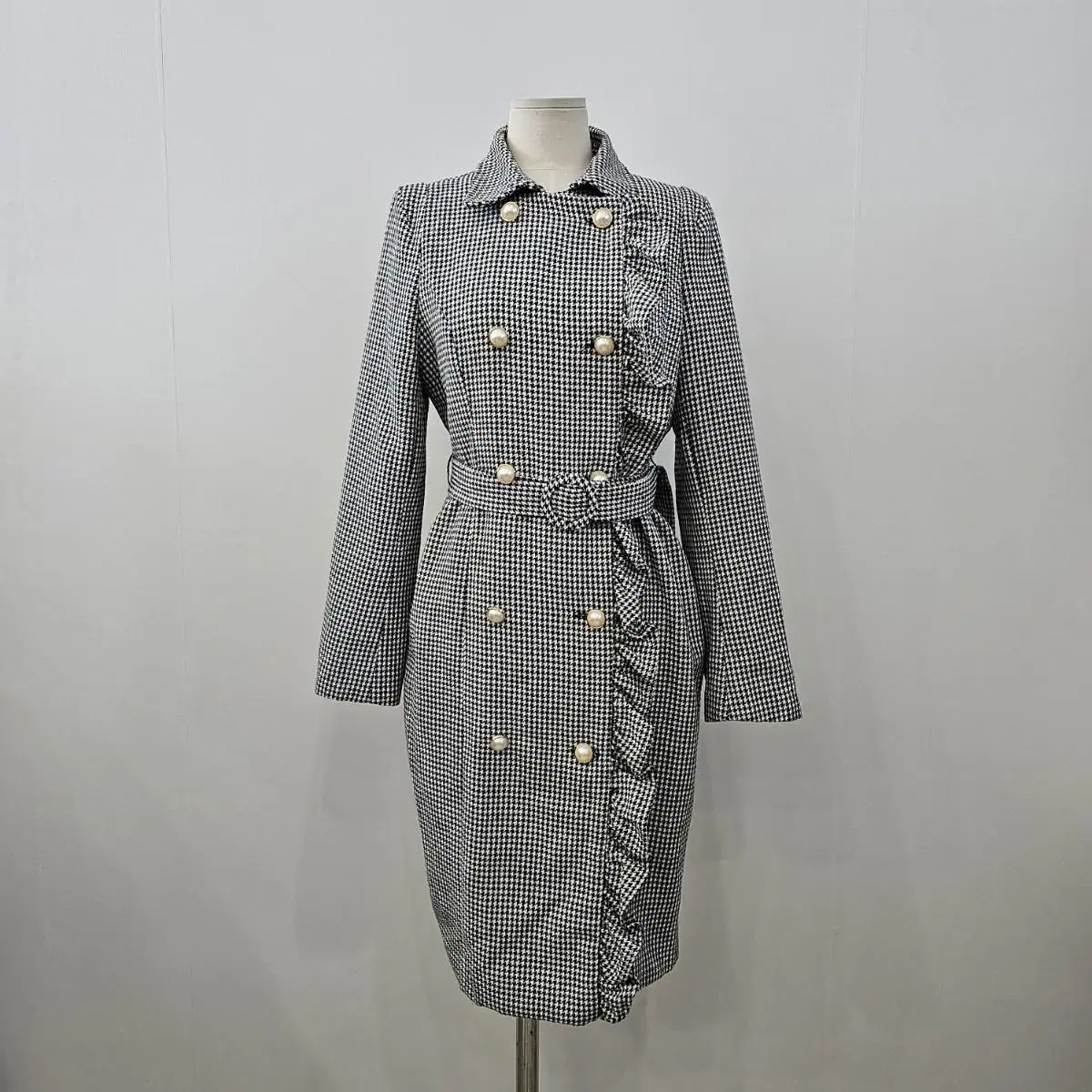 Women's houndstooth coat