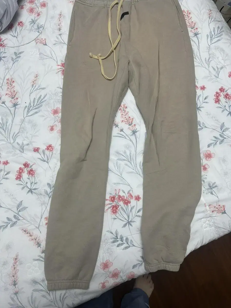 Jogger Pants in Pierced Cement Color