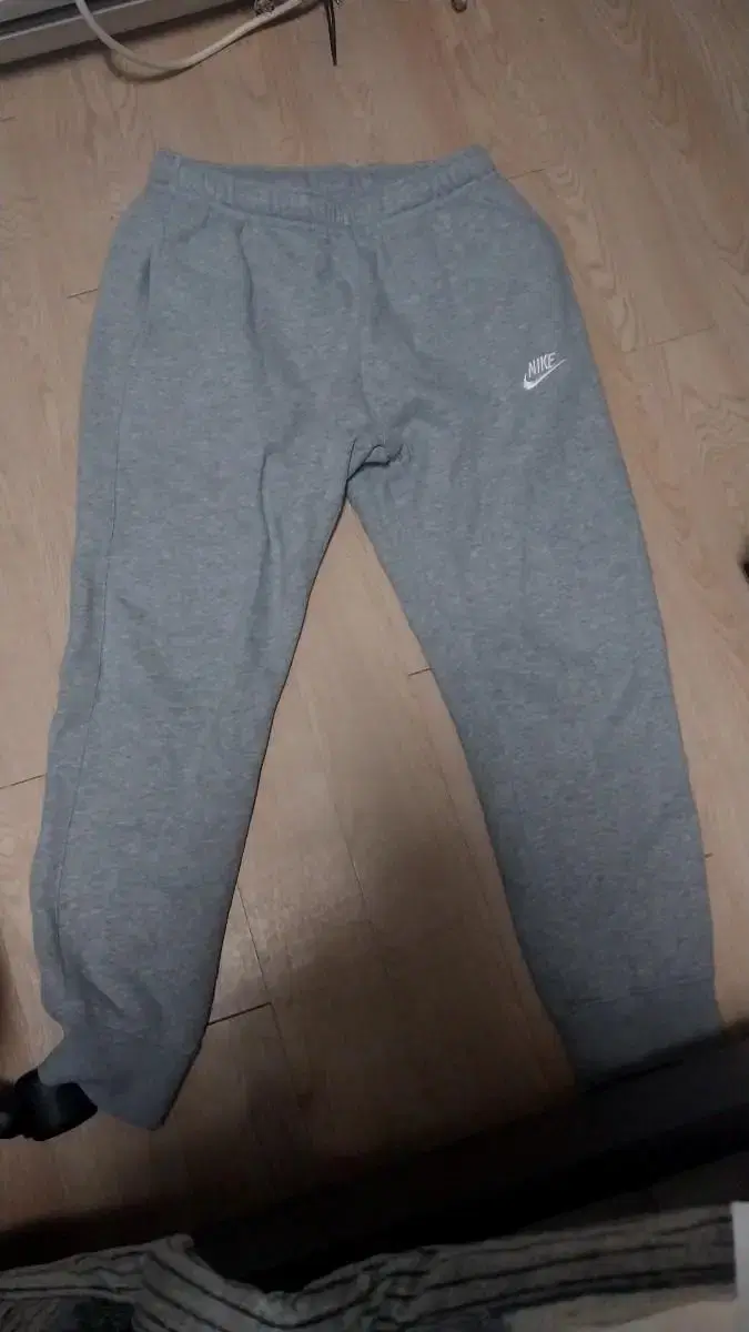 [price upon request] 3x worn Nike sweatpants