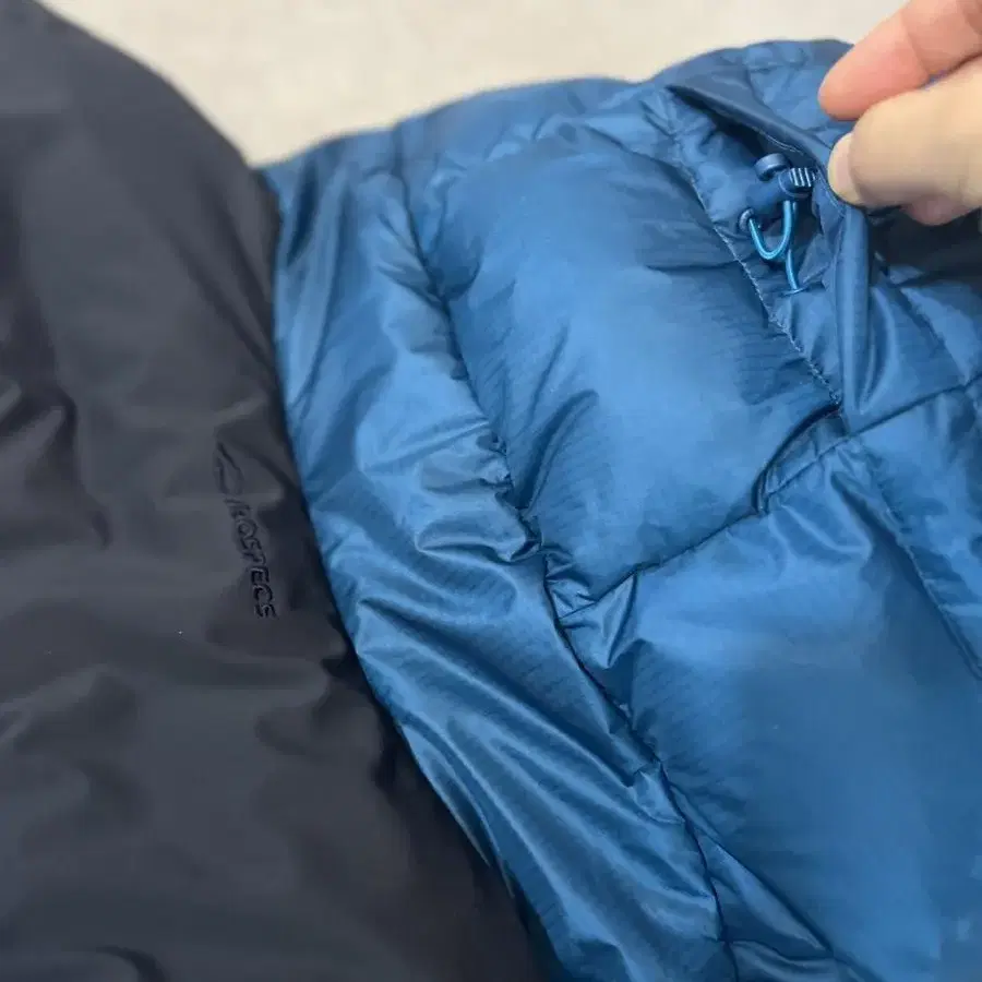 고어 윈드스토퍼(Windstopper) 대장급 패딩 100