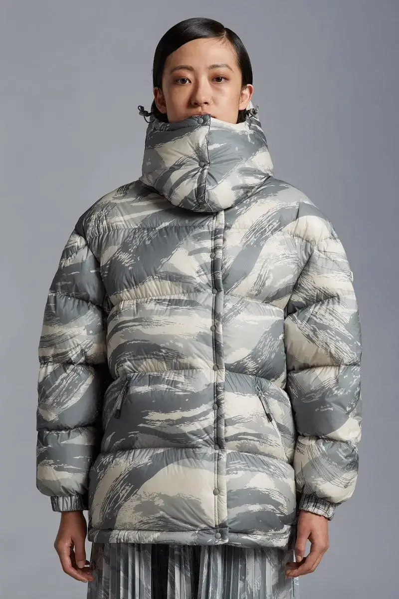 [0] Moncler Moncler Hike Women's Short Padded Down Jacket Galenstokis