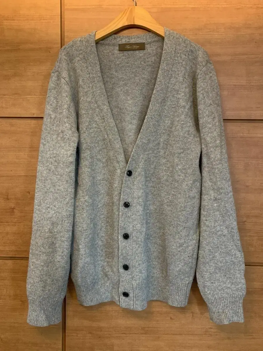 Pure wool cardigan Men95size