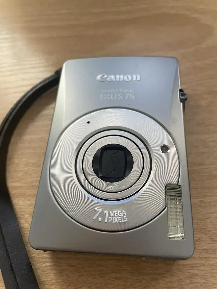 Ixus75.