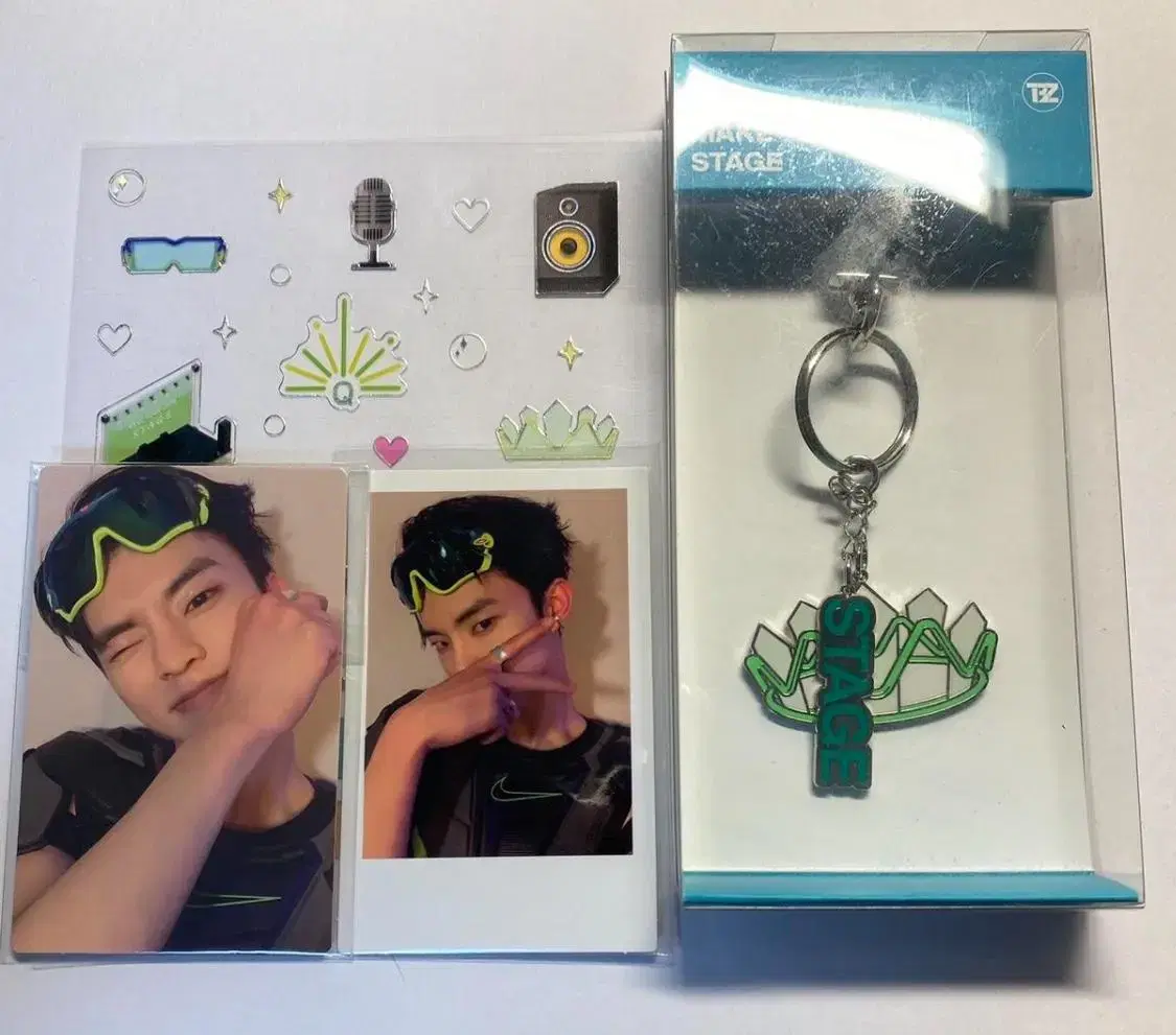 Bionking q photocard keyring photocard Polaroid