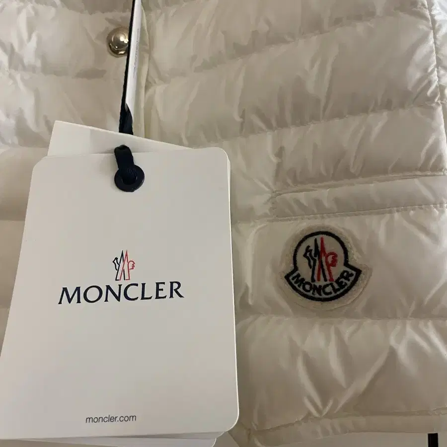 [MONCLER] 새제품 몽클레르 2024 S/S 다운 베스트