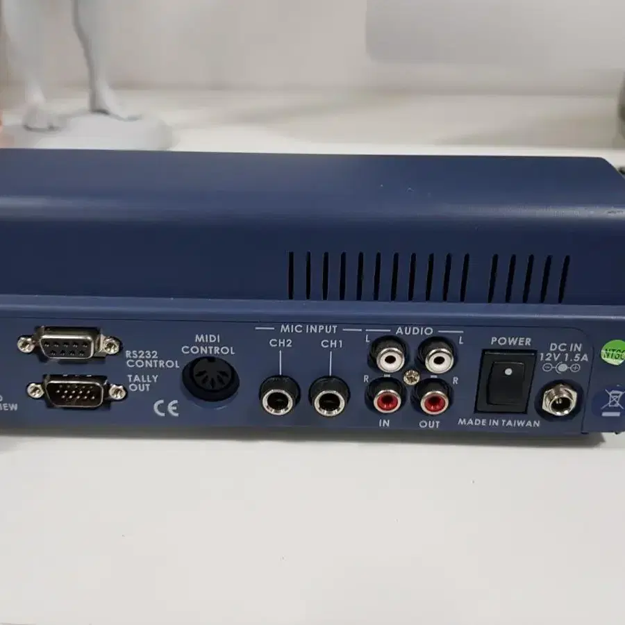 datavideo Digital Video Switcher SE-500