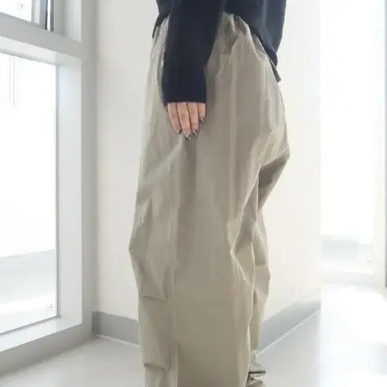 아워캐비넷 gof string pants 베이지