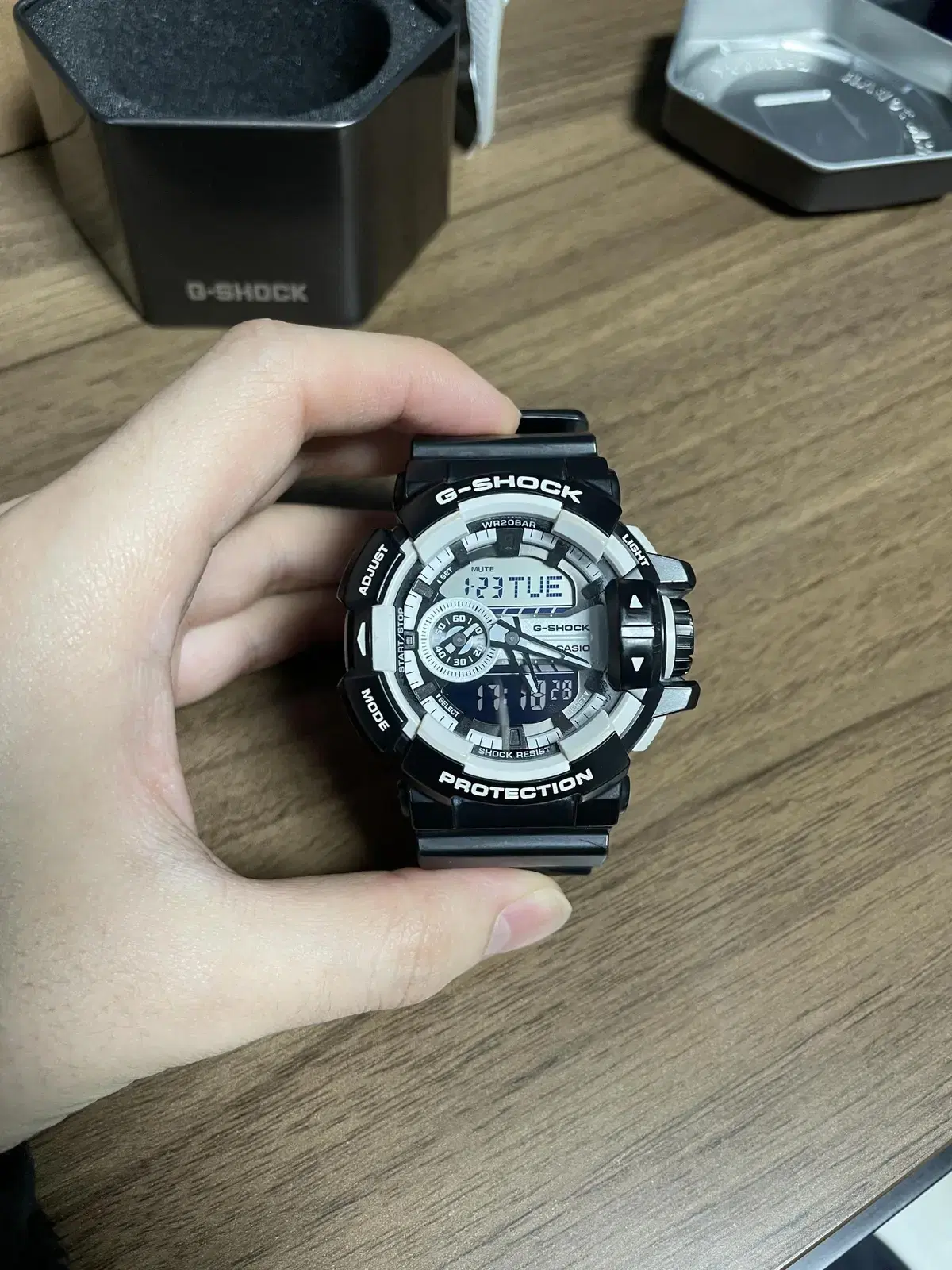 지샥 GA-400-1ADR (G-SHOCK정품) 범고래