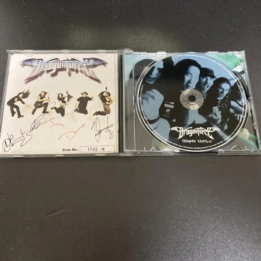 드래곤포스-Inhuman Rampage 친필싸인카드+CD