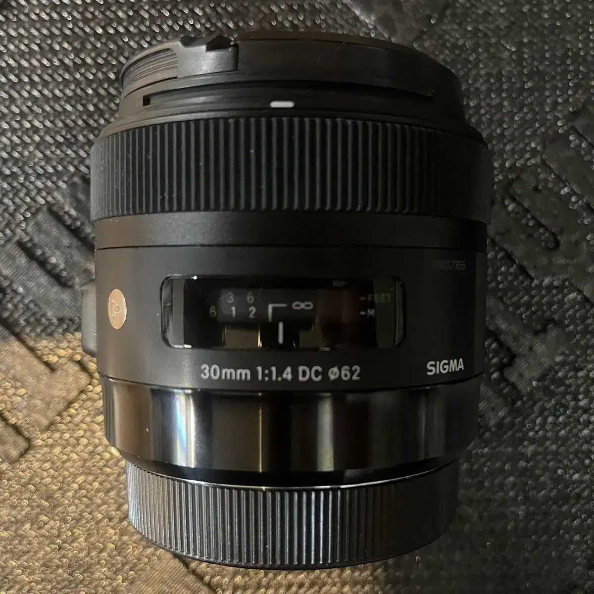 시그마아트 30mm f1.4 캐논마운트 크롭바디