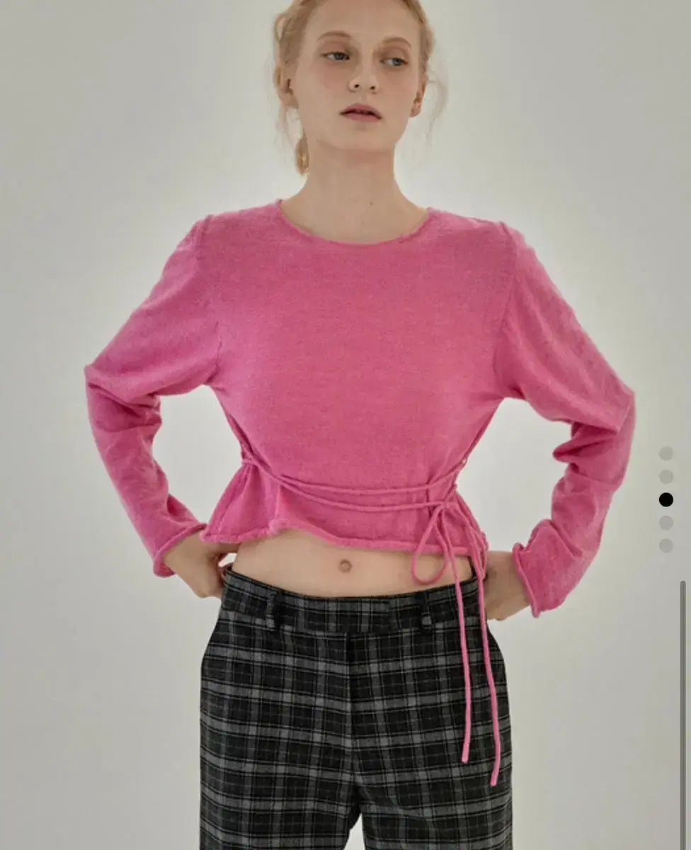 오버듀플레어 ribbon crop knit 핑크