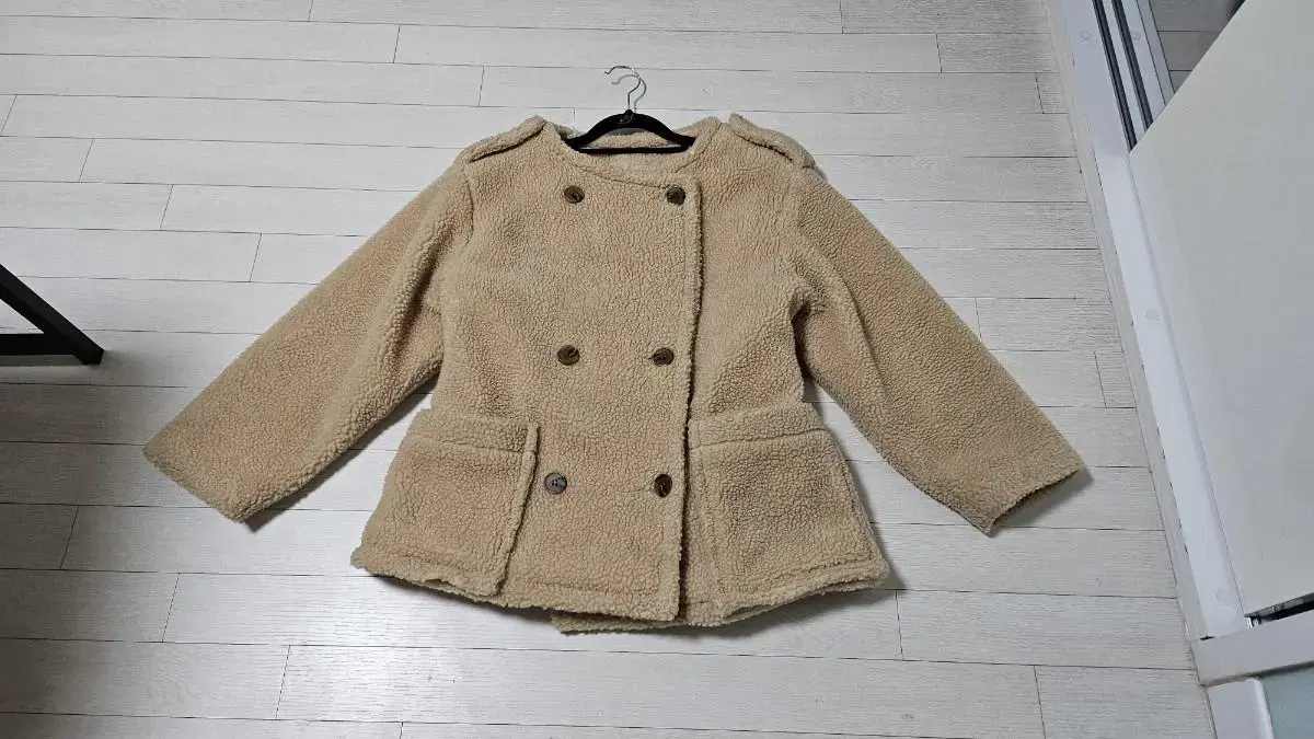 Women - Fleece Echofer Poggy Half Coat in Beige