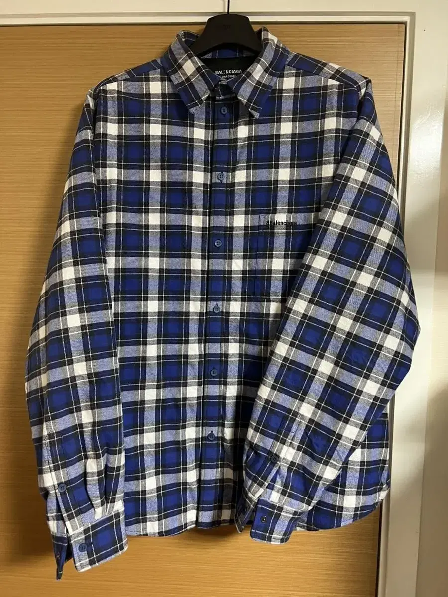 [38] Balenciaga padded shirt