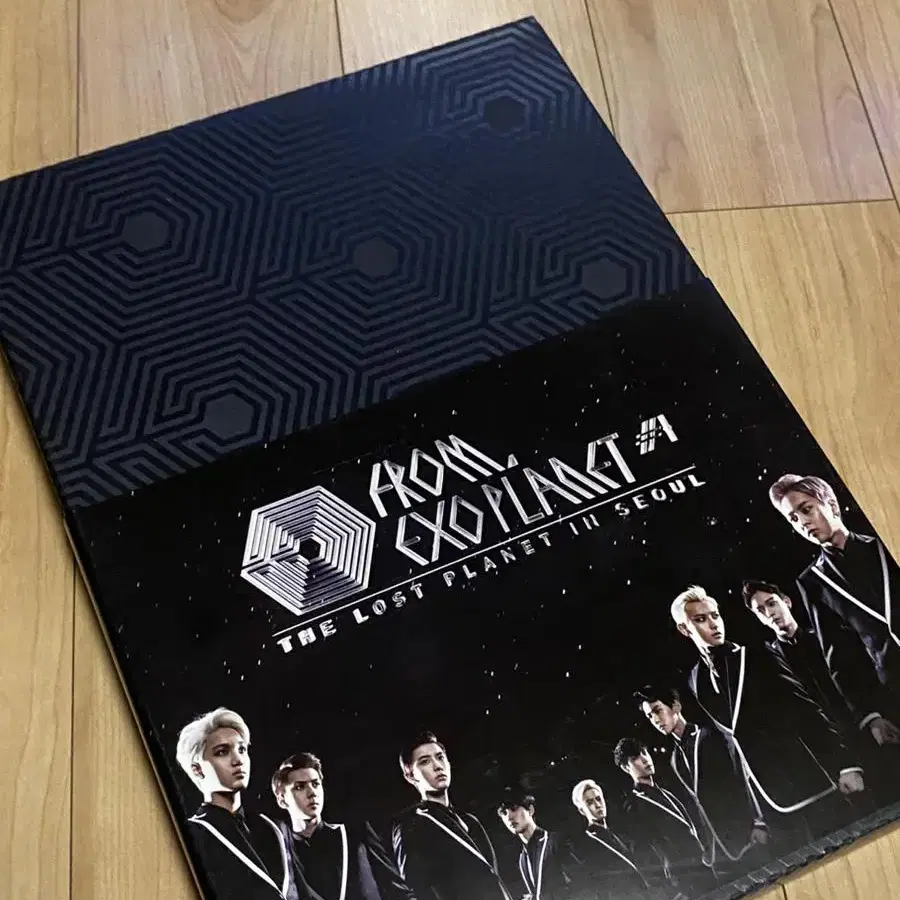 엑소 콘서트 포토북 DVD