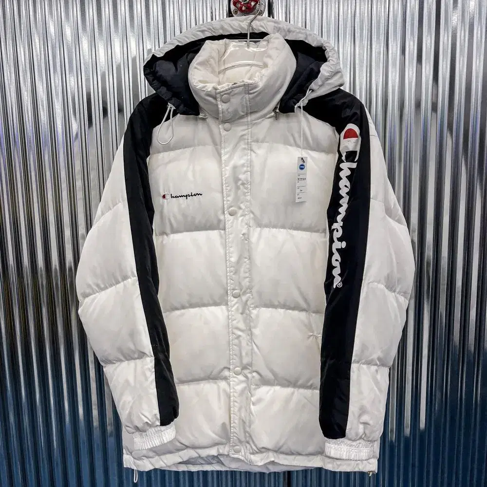 Champion Sideline Old School Down Puffer Jumper (Domestic XL) U144