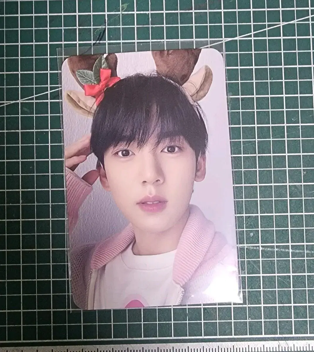 zb1 seasons greetings gmarket benefitsphotocard han yujin