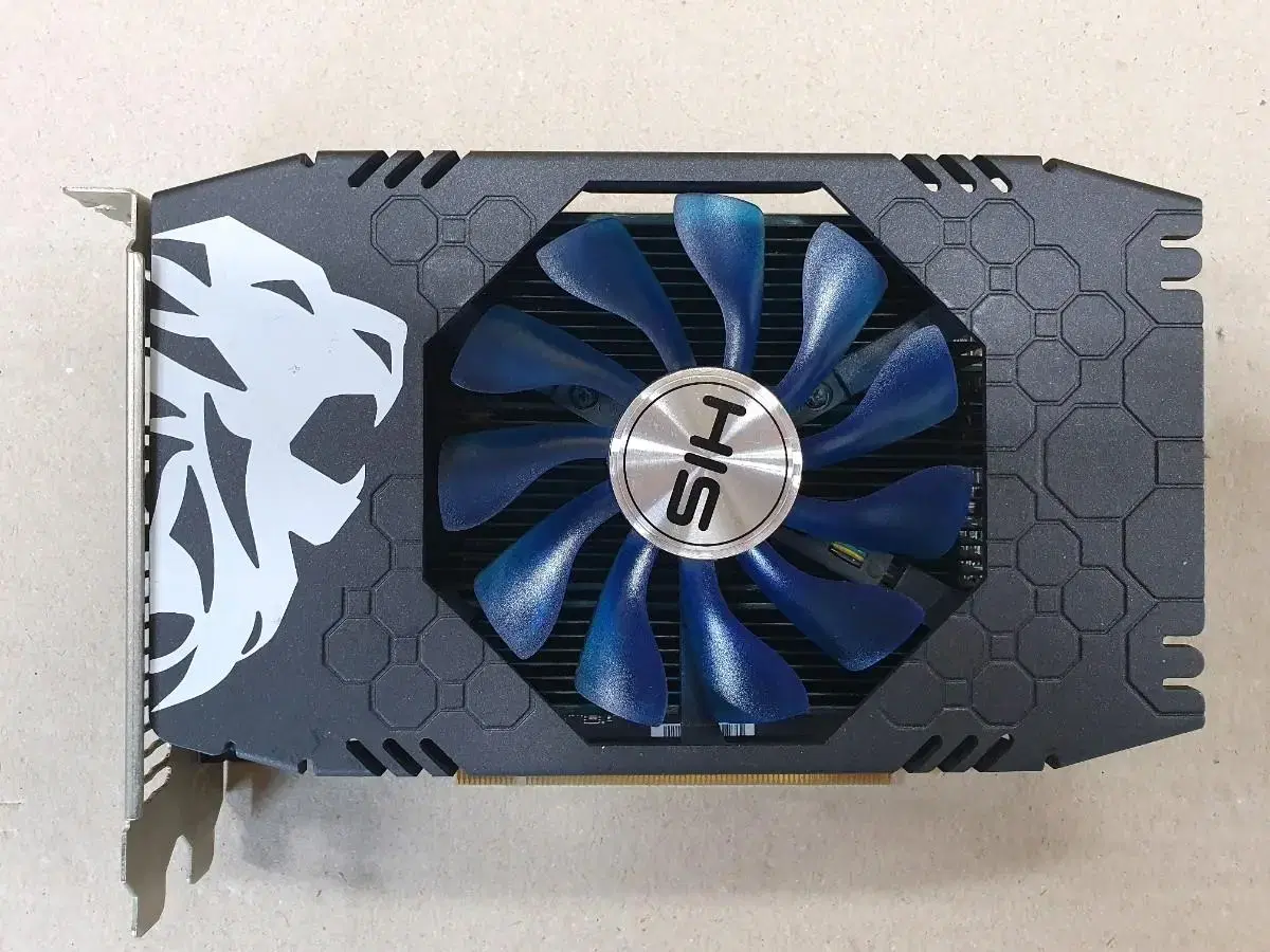 라데온 RX560 2GB 무전원 팝니다.