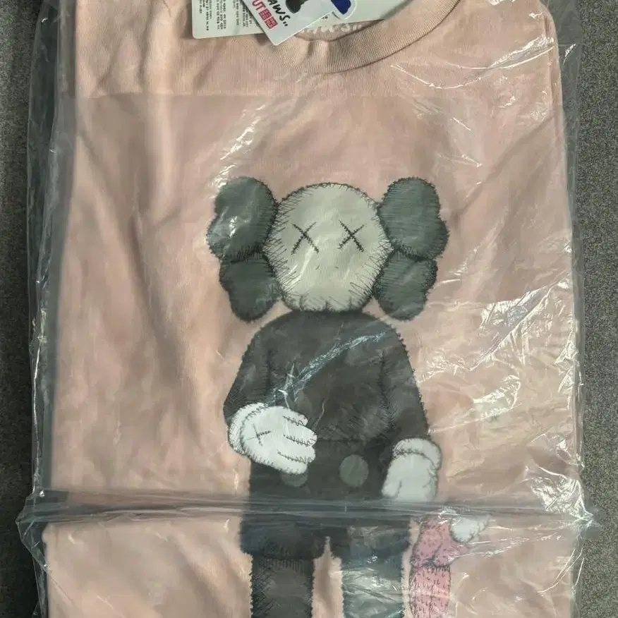 KAWS 유니클로 카우스 COMPANION 티셔츠