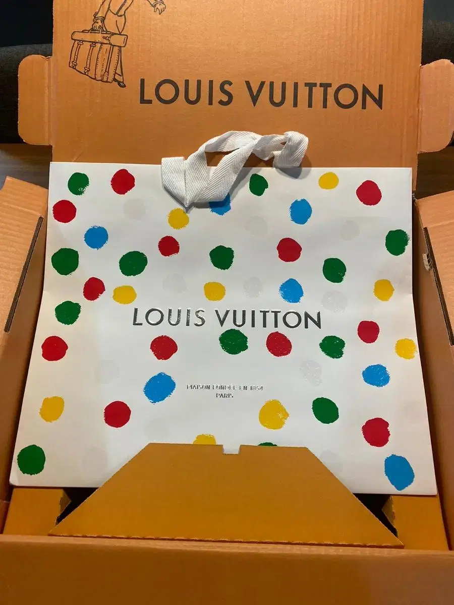 Louis Vuitton 루이비통 LV X YK 페인티드 도트 모노그램