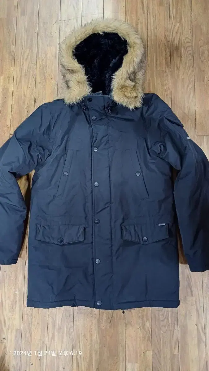 LEW LUCKY 100 S Calhart Anchorage Black Parka Padded