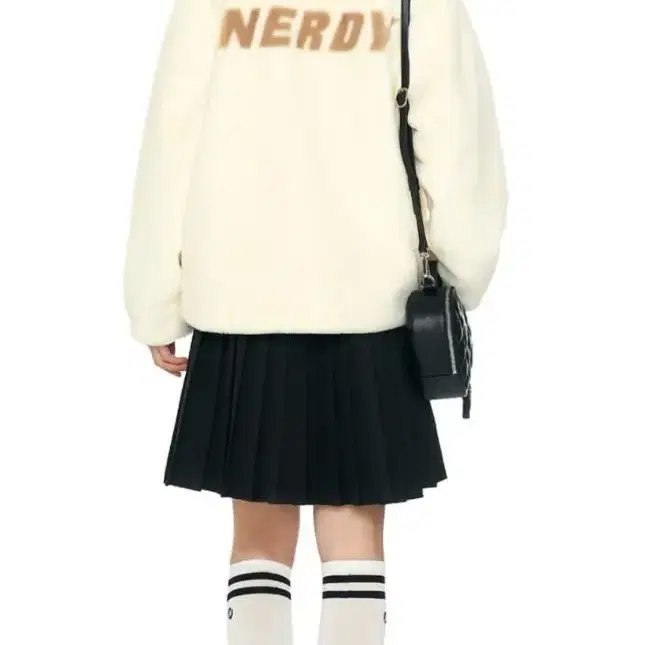 널디 NERDY 뮬리 에코 퍼 자켓 크림