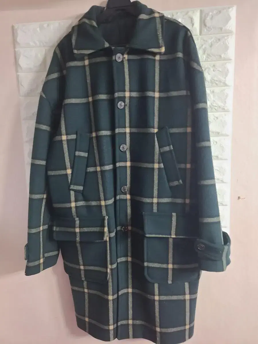 Prairie Men's Check Coat (size M)