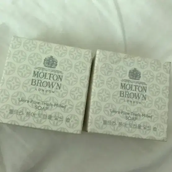 Molton Brown 몰튼브라운 비누 2개