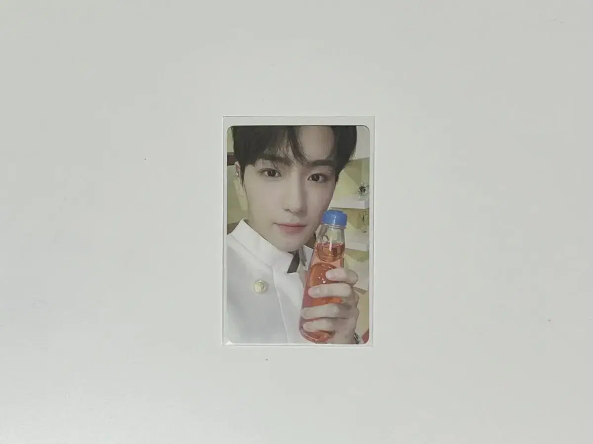 The Boyz Bloom Bloom hyunjae photocard