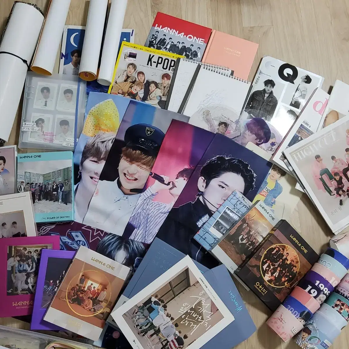 Individual sale available!)Wanna one kihno album, photo essay included! Official + unofficial goods wts