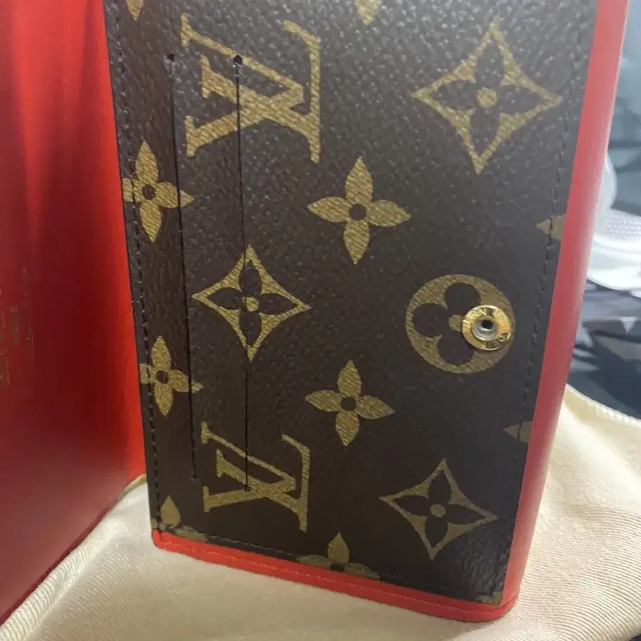 루이비통 반지갑(LOUIS VUITTON)M64587