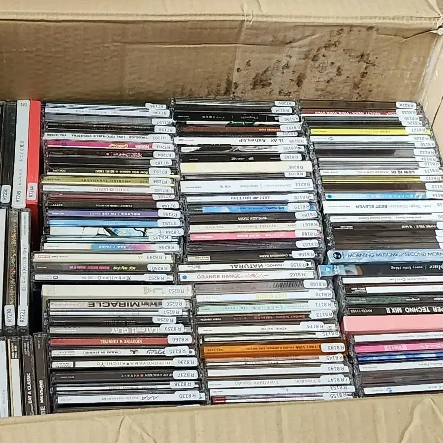 일본 아이돌 중년음악 여러가지 CD 210장