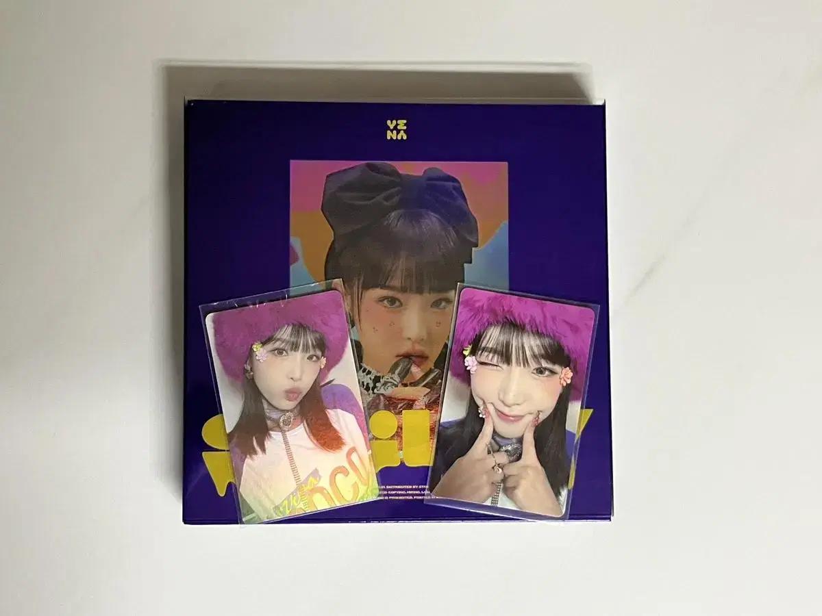 Yena Choi Smiley unsealed album + photocard/CD to sell