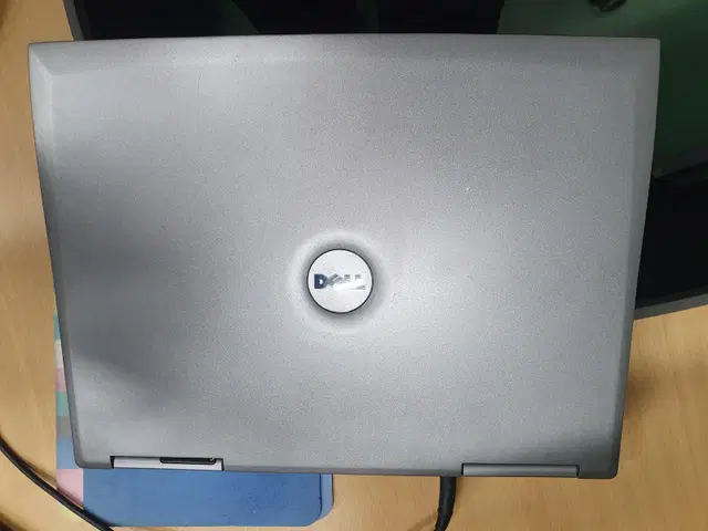 Dell D800  노트북