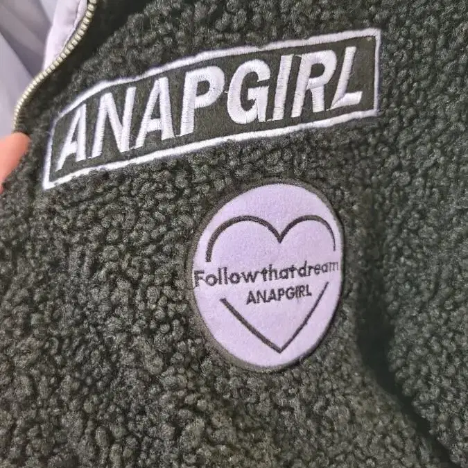 anap girl 뽀글이숏점퍼 M사이즈 66까지