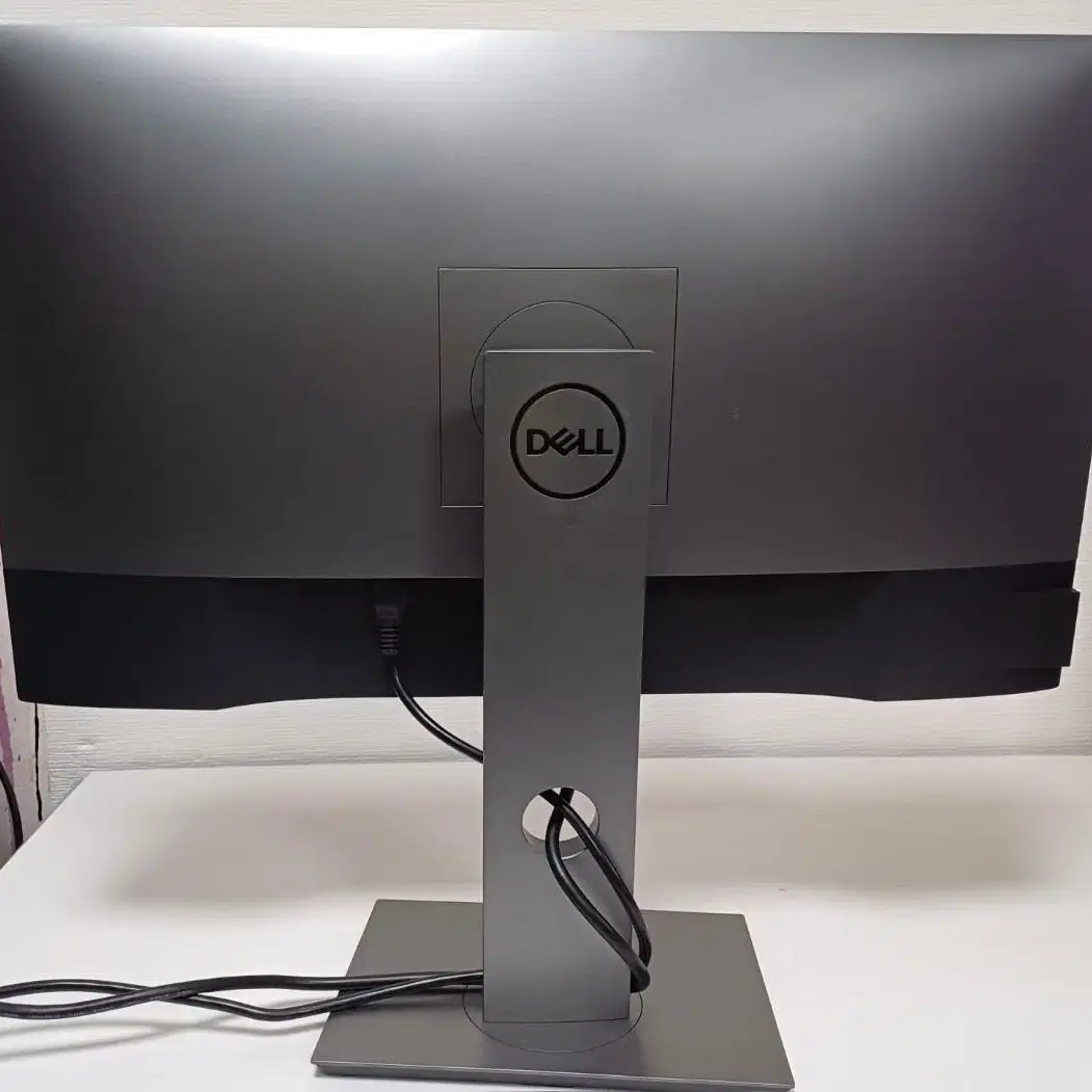 Dell UltraSharp U2720Q 4k 모니터