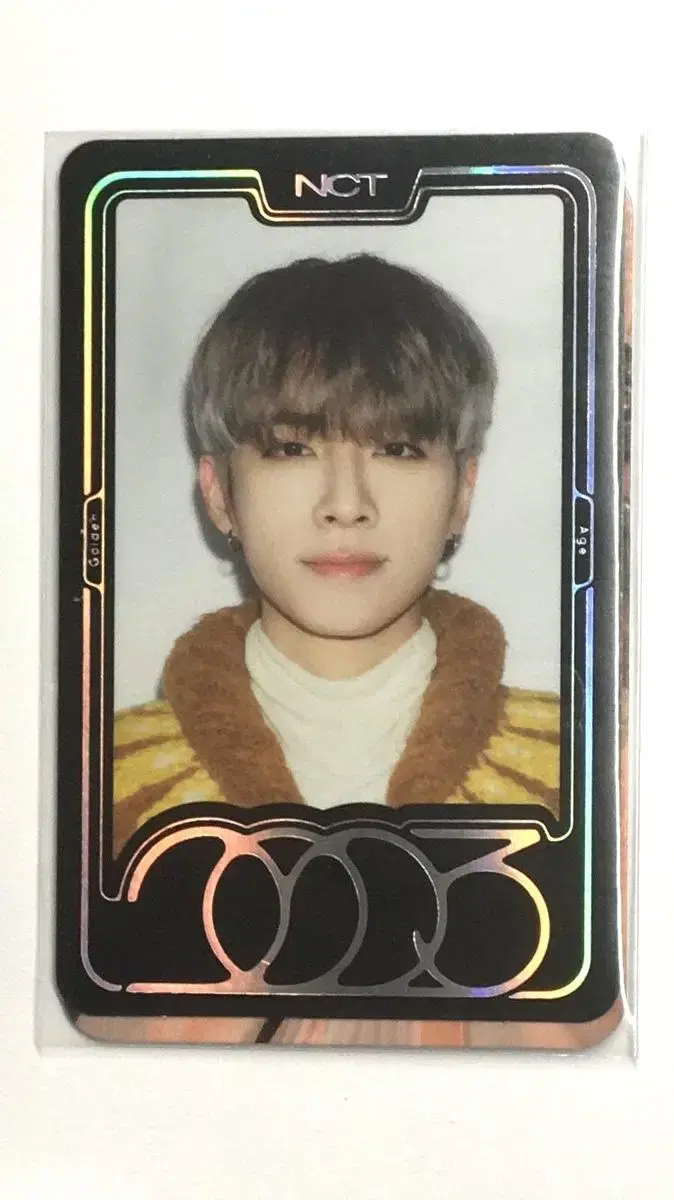 Source)NCT Xiaojun Golden E.J. photocard wts