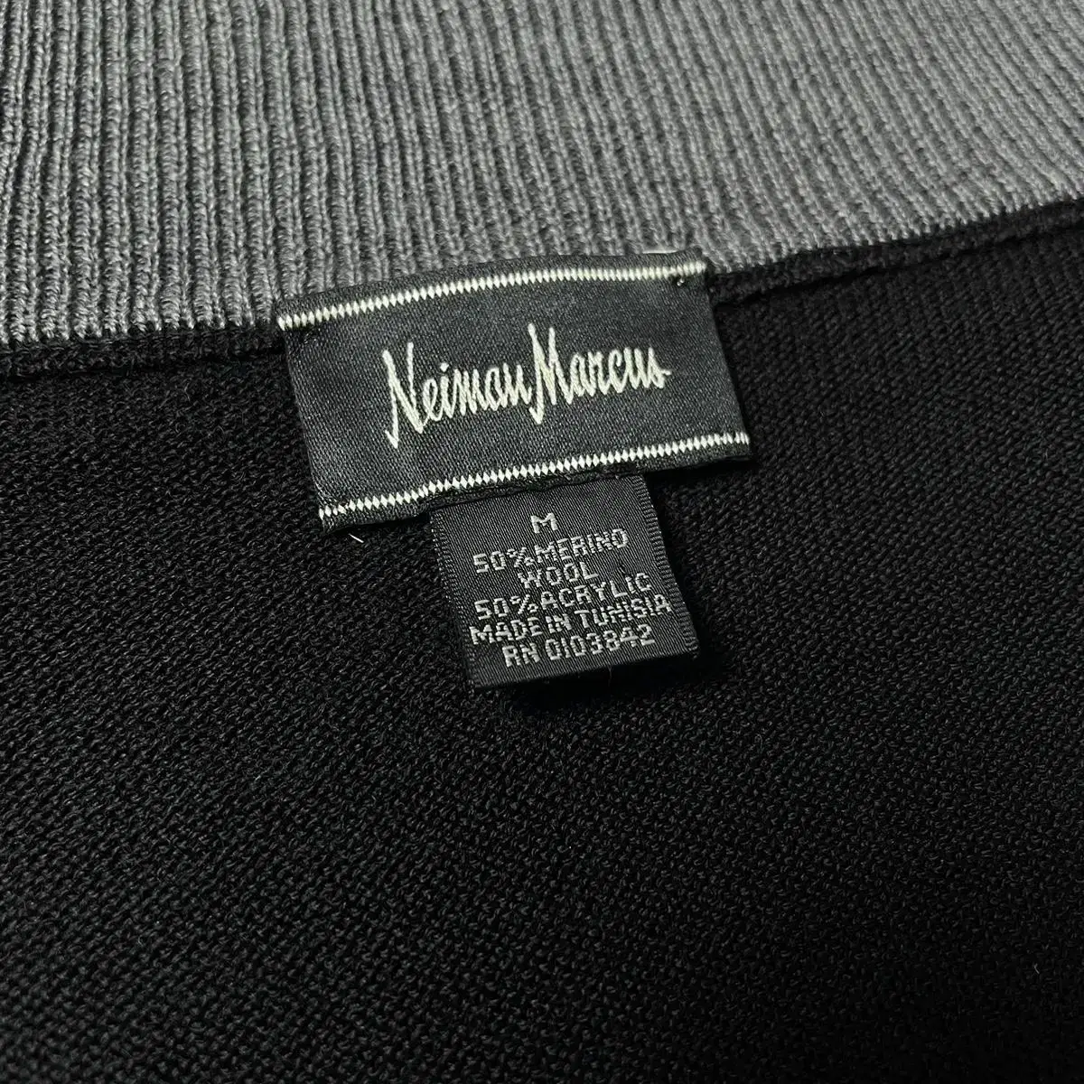 Neiman Marcus 울 니트 집업 조끼