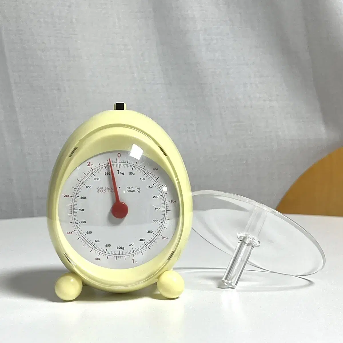 Vintage Scale 빈티지 저울 (yellow)