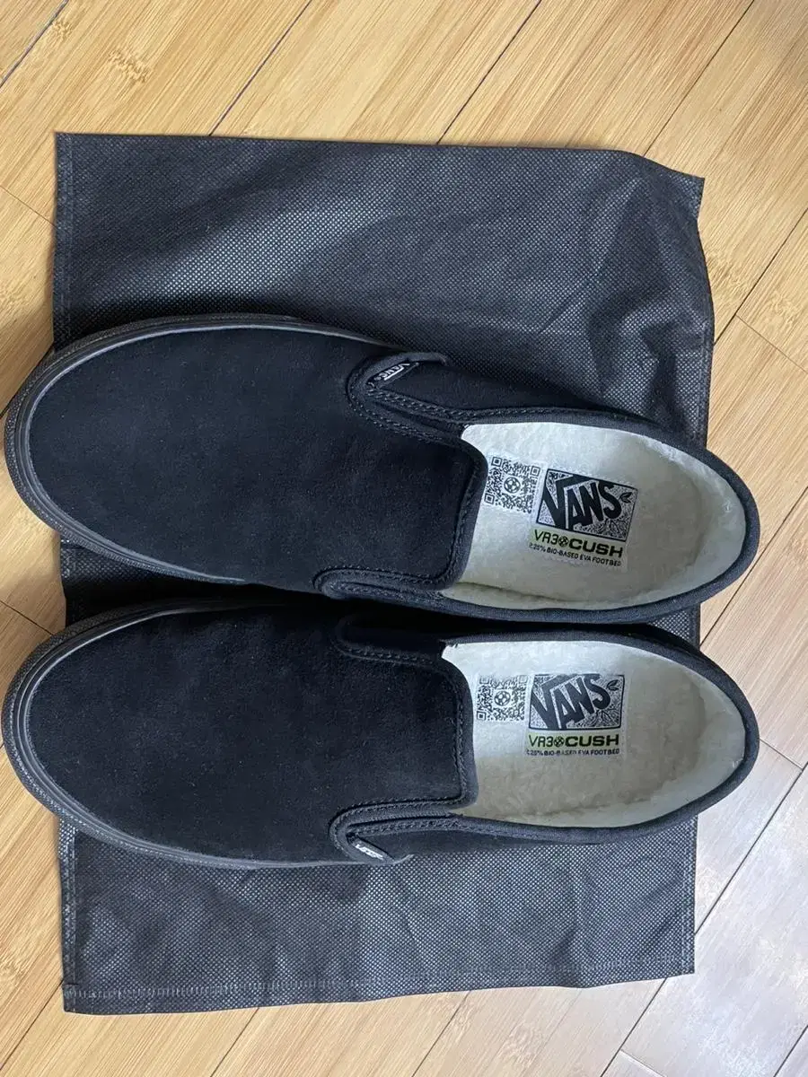 Vans Slip-On Sherpa Black 280