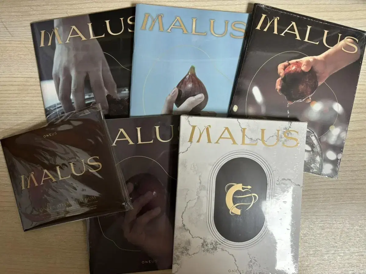 Oneus oneus malus malus sealed album unsealed album WTS