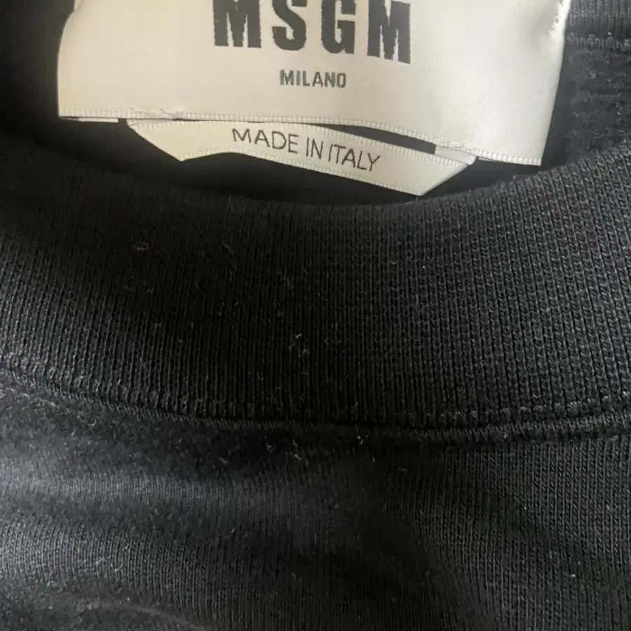 MSGM 카툰 맨투맨 정품 사이즈 L 판매합니다.