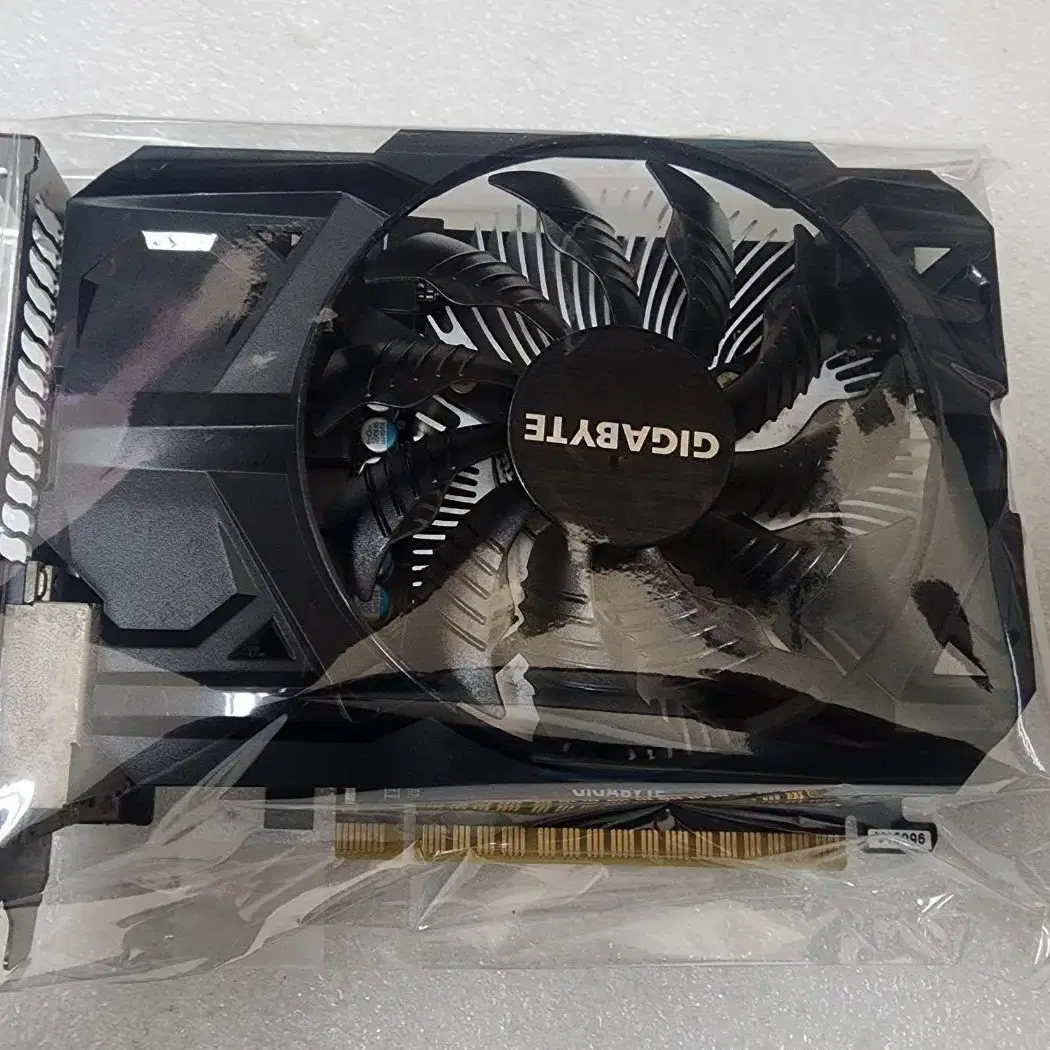 Radeon R7 360 2G 판매 합니다.