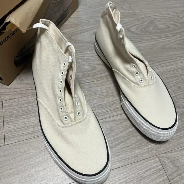 WAKOUWA Deck Shoes (와쿠와 덱슈즈 하이)