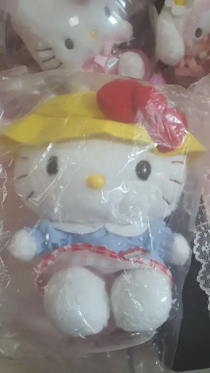 Kindergarten Kitty Dolls