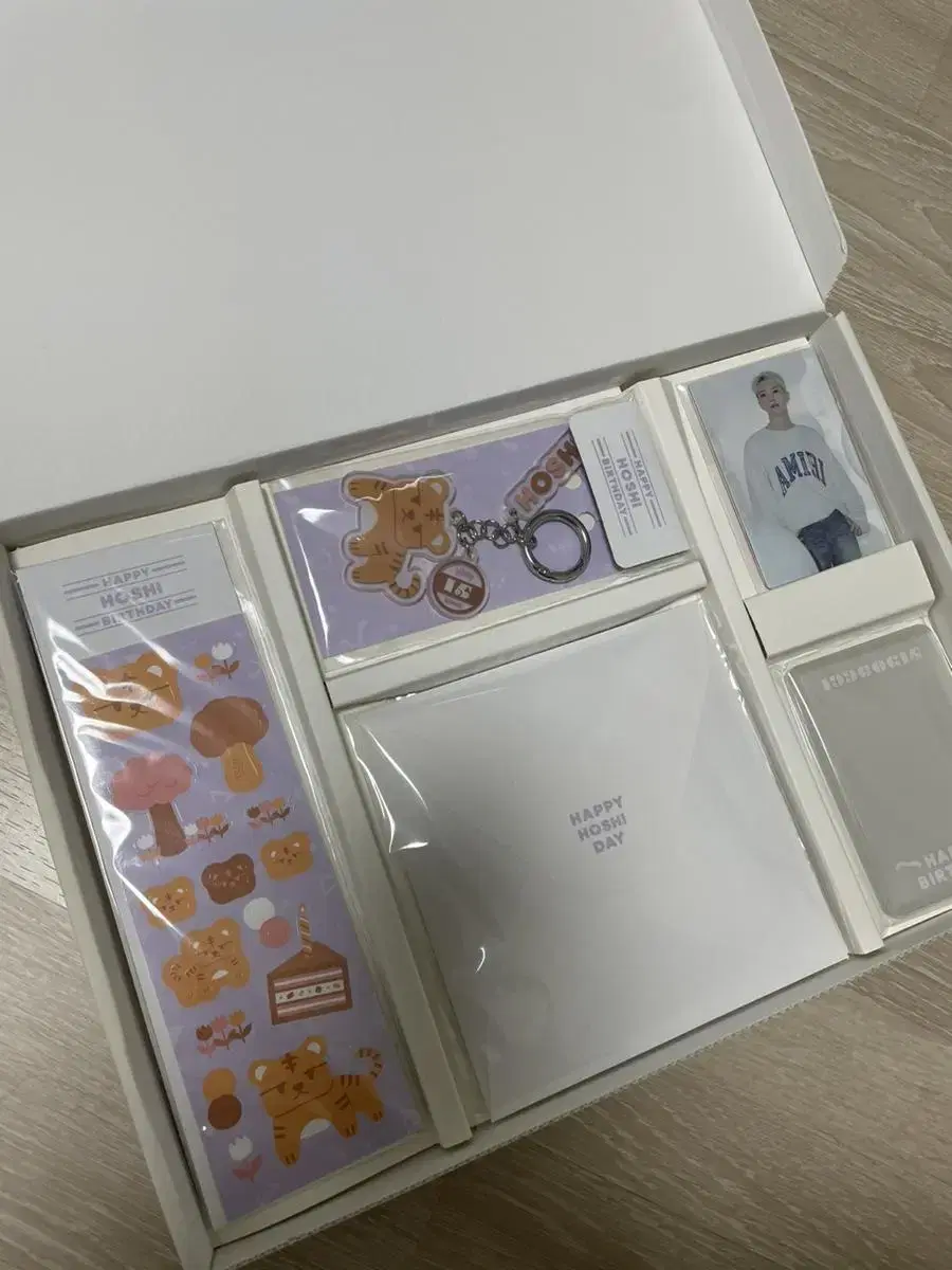 급처) 세븐틴 호시 생일박스 ver.2 풀셋 양도 + 생카 특전